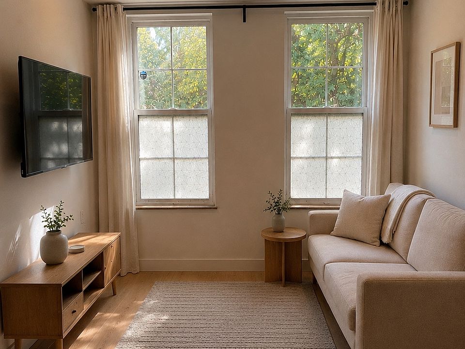 1st image of 2240 Ontario Rd NW #3