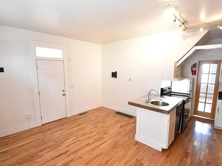 14-18 E. Beck — Photo 20