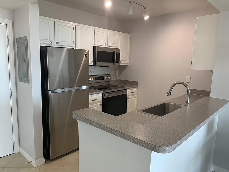 2665 SW 37th Ave #1503 — Photo 4
