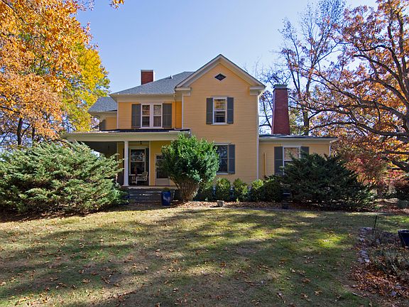 2nd image of 152 Harris St