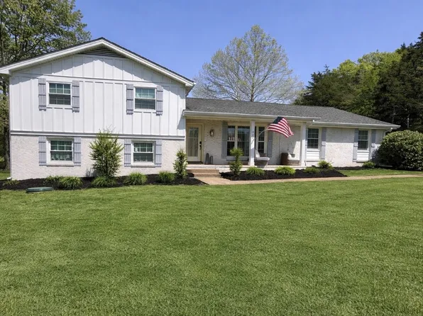 323 Kimberly Ct, Mount Juliet, TN 37122