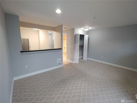 5th image of 700 E Denny Way Unit 405