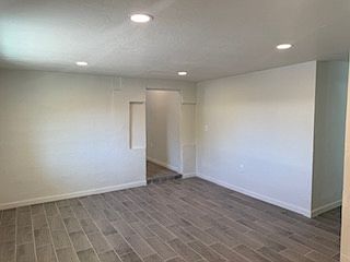 4th image of 370 W Columbia St Unit 2