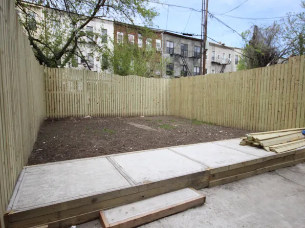 179 Stanhope Street image 1 of 11