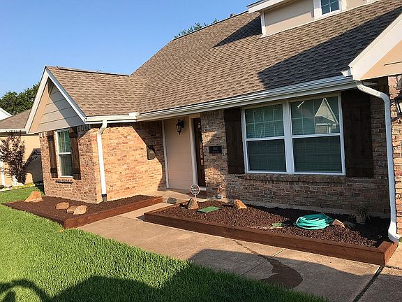 2nd image of 2848 Ermine Way