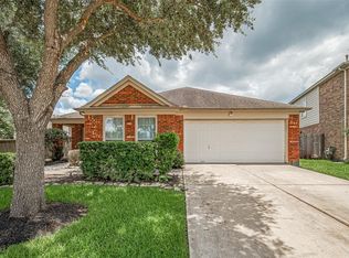 12005 Green Falls Dr, Pearland, TX 77584