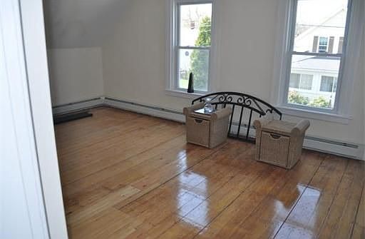 5th image of 12 Burns Ave