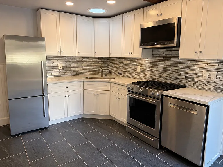 733 Florida St — Photo 27
