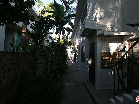 5th image of 1538 S Westgate Ave