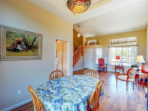 5th image of 1835 Hartman Ln