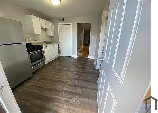 3 bed, 1300 sqft, $1,595 — Photo 3
