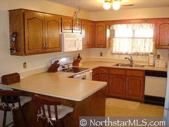 3rd image of 4284 Parkview Court