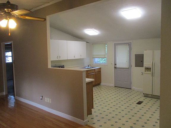 4th image of 1010 S Pleasantview Dr