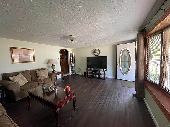 2nd image of 2317 W Oliver Dr