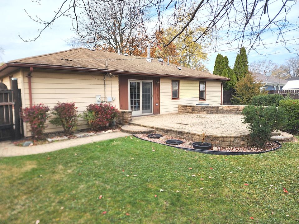 2nd image of 1106 Krings Ln
