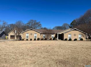 41 Terry Ln, Trinity, AL 35673