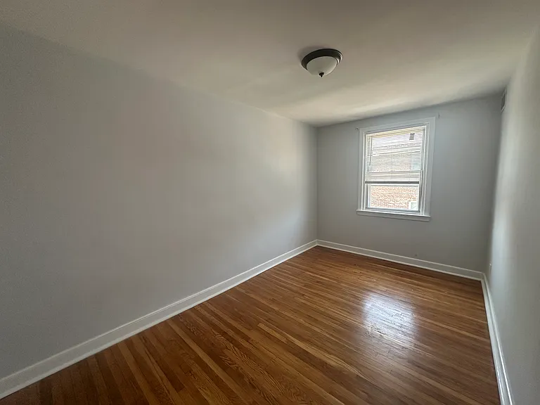 4442 Loring St — Photo 10