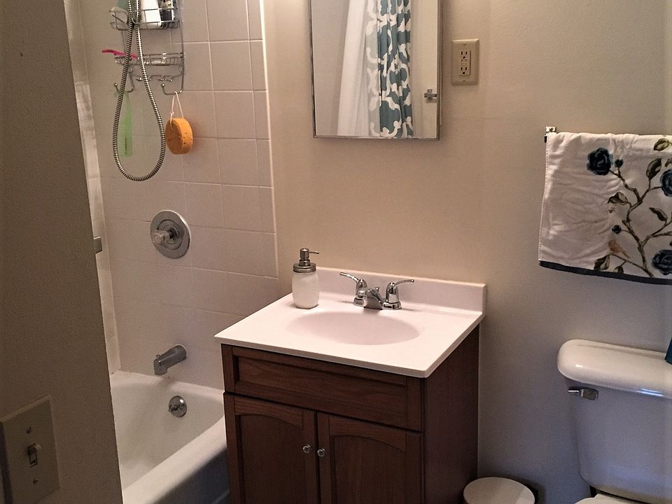 1st image of 3346 S Whitnall Ave APT 7