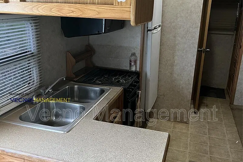 1819 County Road 1001 — Photo 3