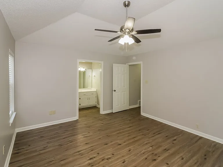 6640 Elmore Ridge Ln — Photo 9