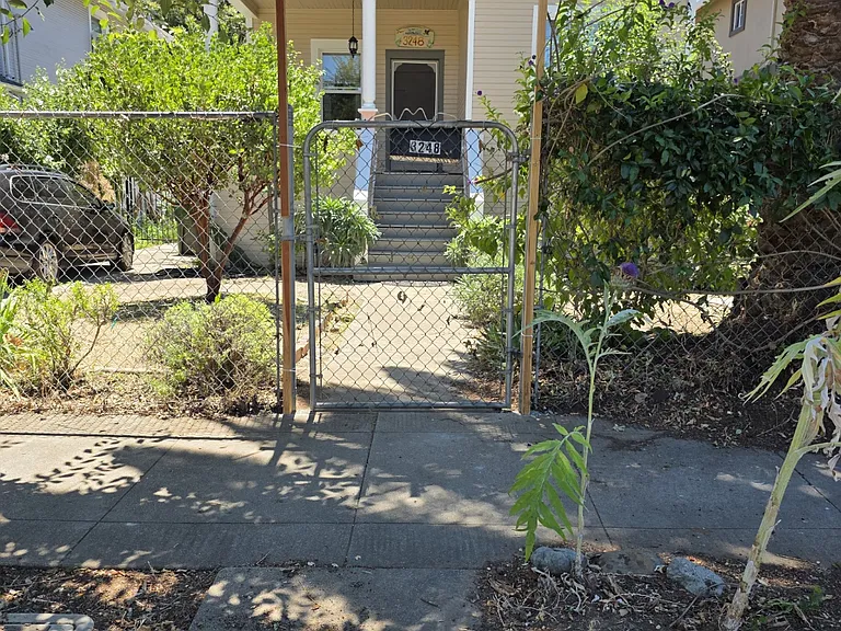 3248 9th Ave — Photo 2