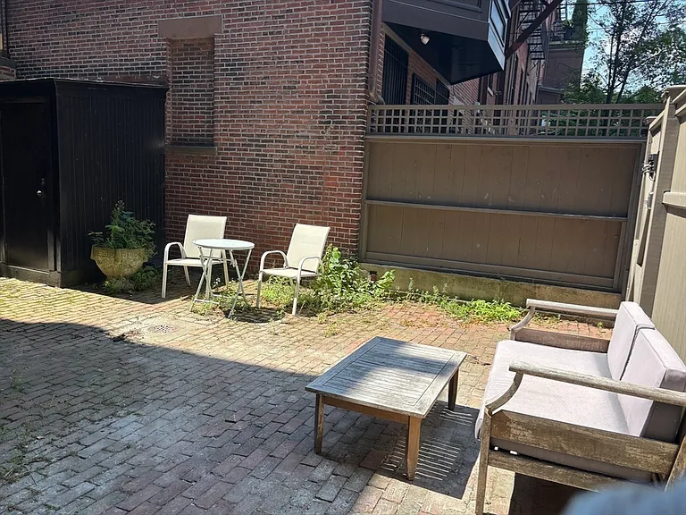 3 Fairfield St #1 — Photo 9