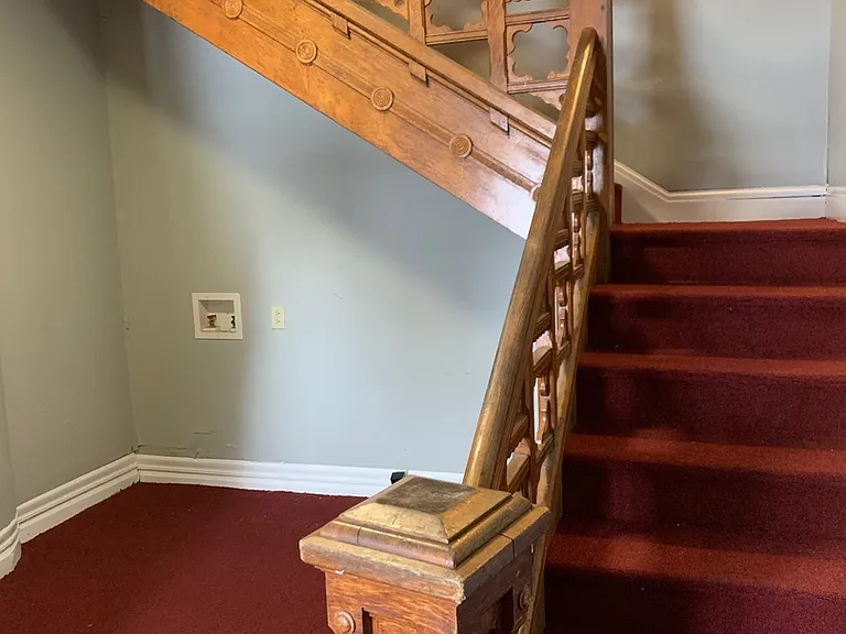 452 S Main St — Photo 8