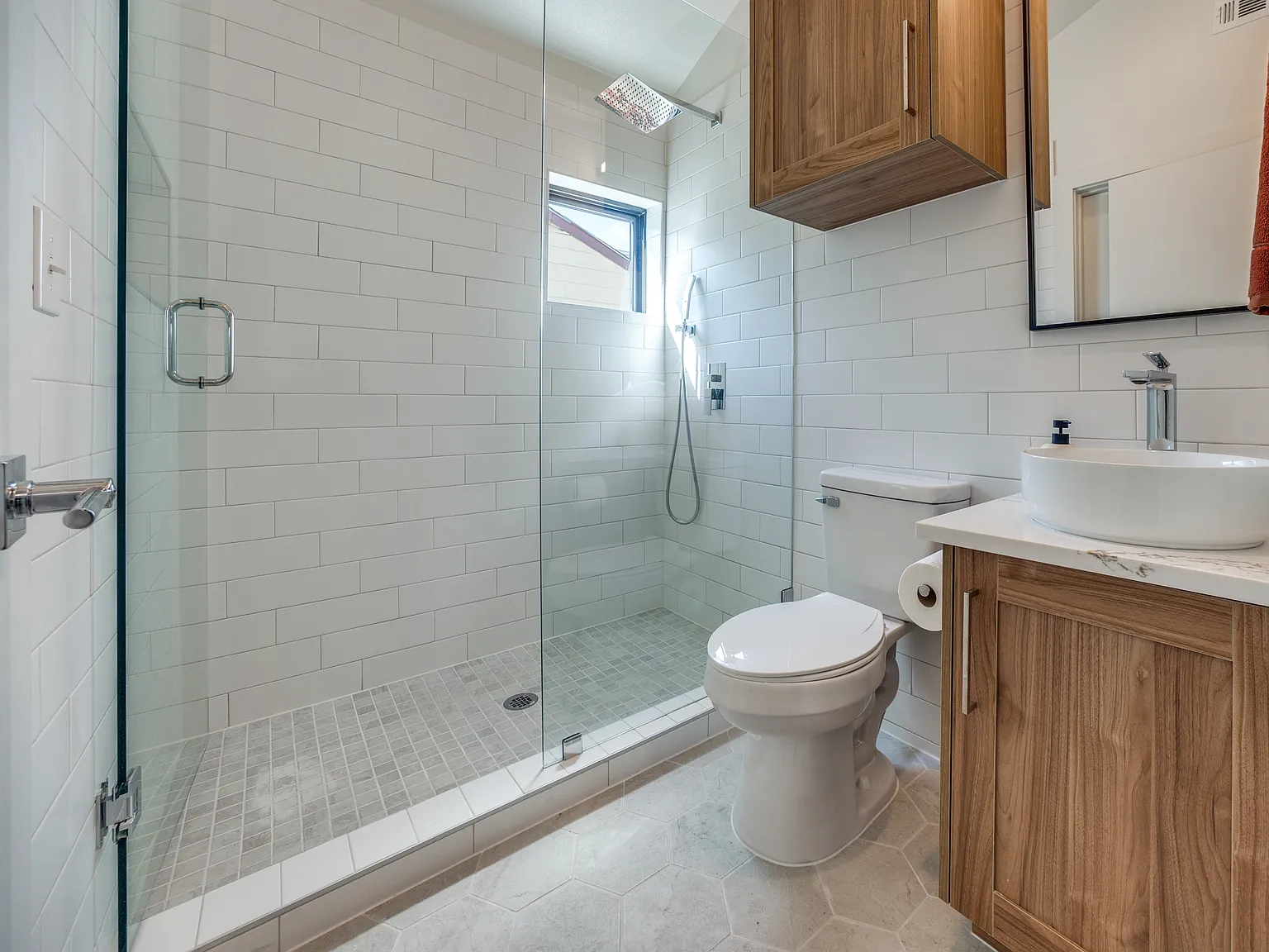1 bed, 600 sqft, $1,903 — Photo 4