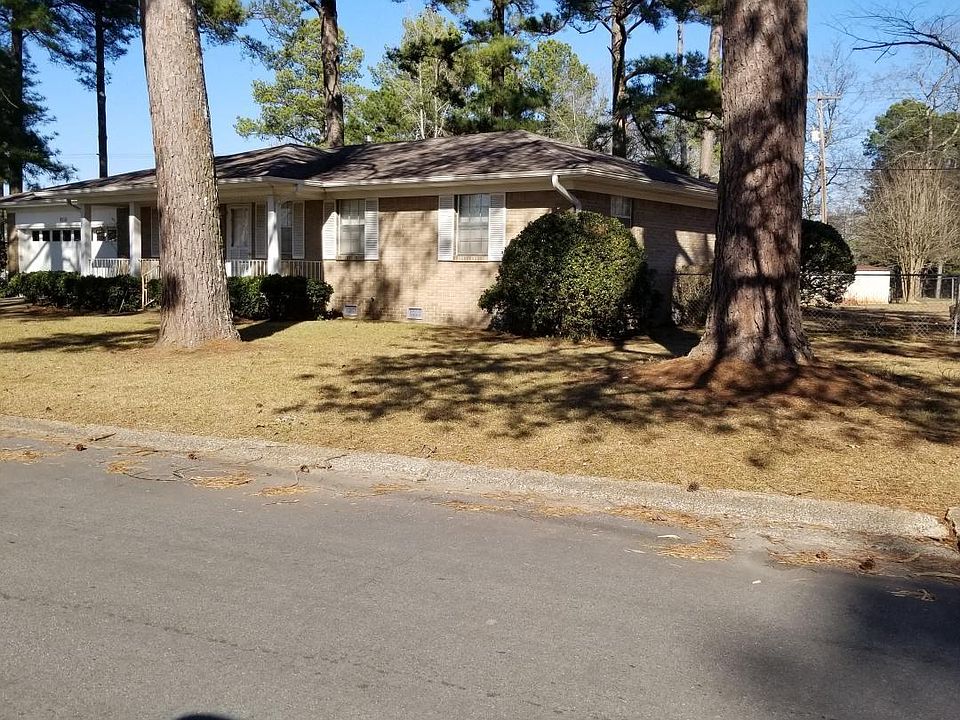 2nd image of 2213 Briarwood Dr