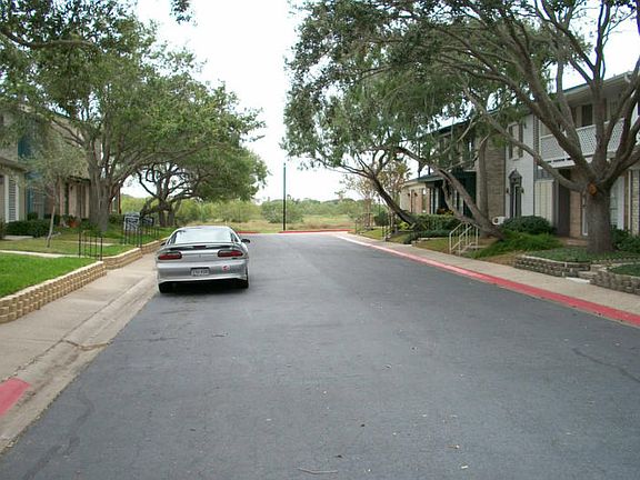 3rd image of 91 Townhouse Ln