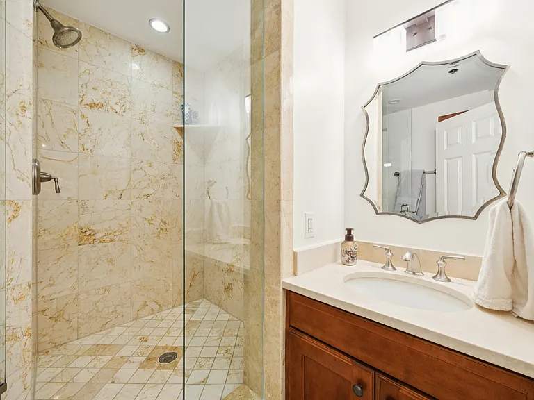 5909 Luther Ln #800 — Photo 19
