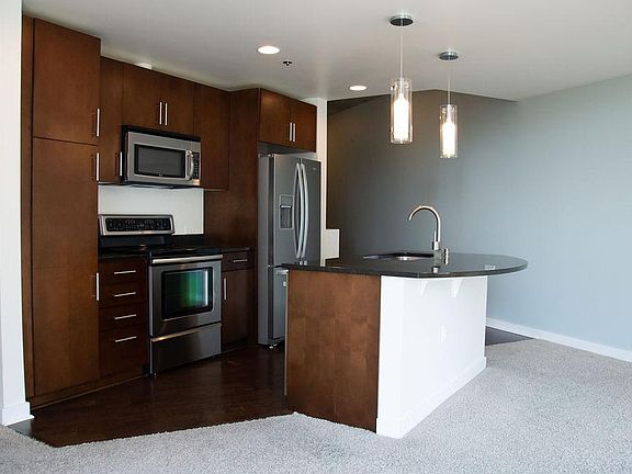 4th image of 891 14th St Unit 1011