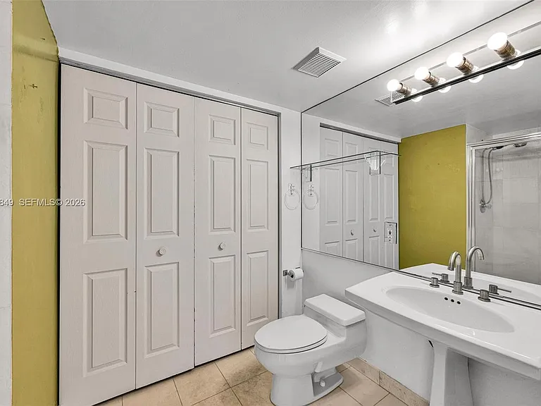 3530 Mystic Pointe Dr #710 — Photo 24