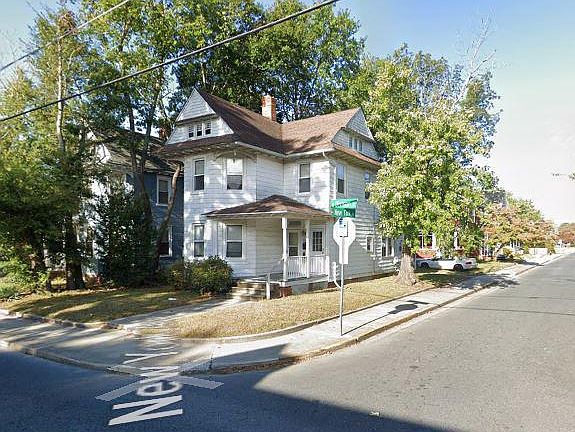 2nd image of 810 N Division St #A & B