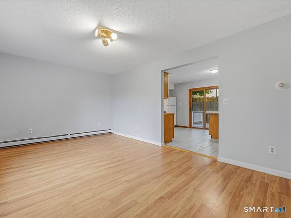 4th image of 6 Sunnyside Avenue