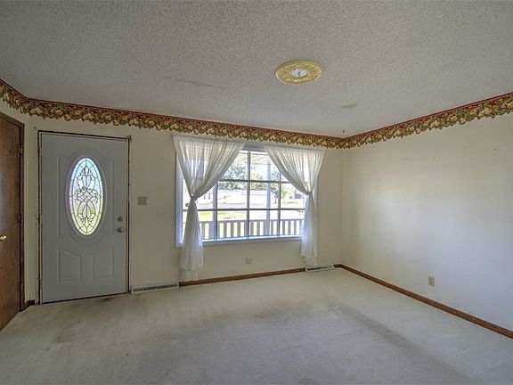 4th image of 1235 W Main St