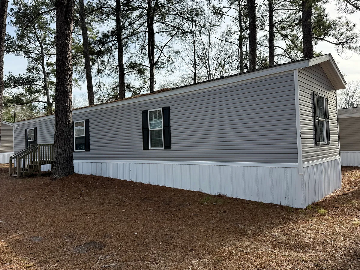 Building Photo - 10001 Garners Ferry Rd #C2
