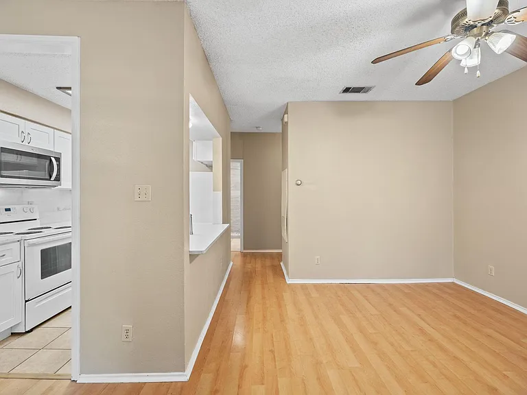 2706 Salado St #210 — Photo 24