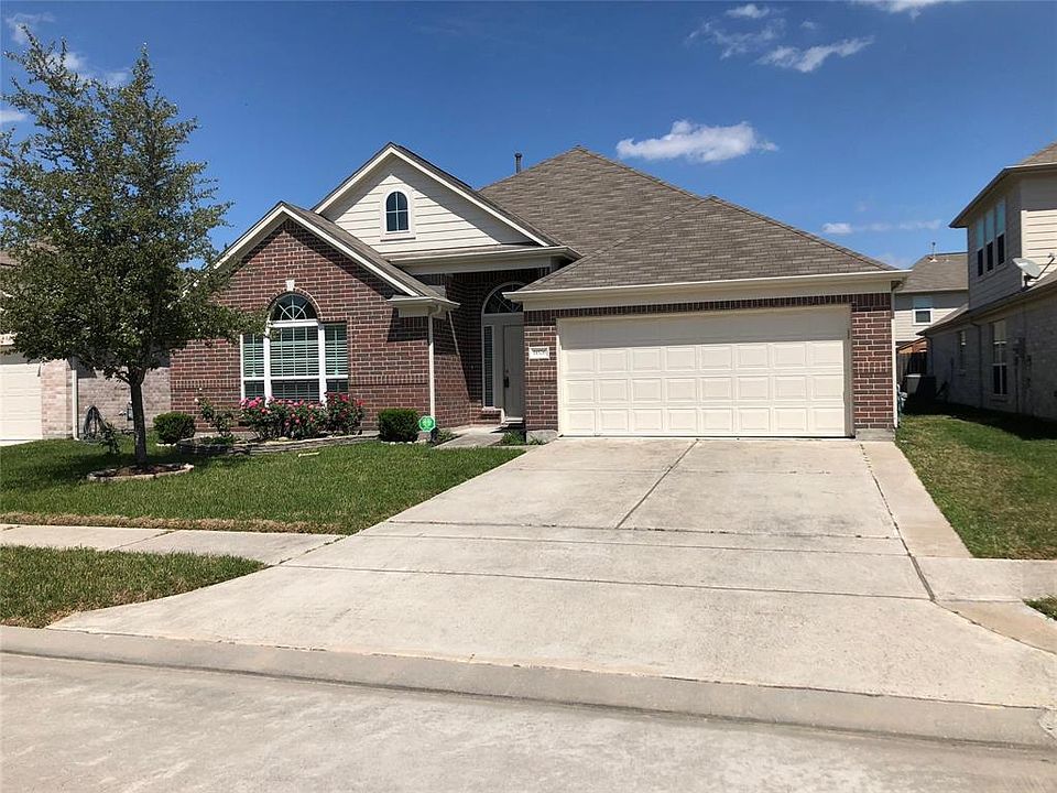 1st image of 14526 Round Mountain Dr