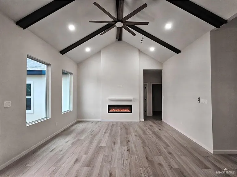 532 Freedom Way — Photo 10