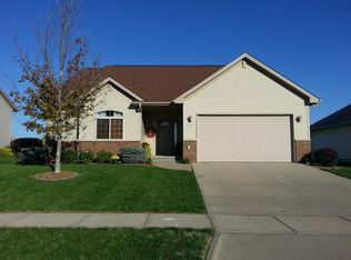 650 Strathmoor Dr, North Liberty, IA 52317