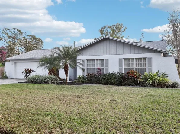 15402 Woodway Dr, Tampa, FL 33613