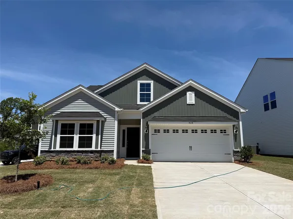 928 Leyna Ct, Newton, NC 28658