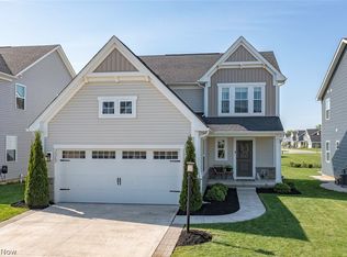 36267 Lands End Dr, North Ridgeville, OH 44039