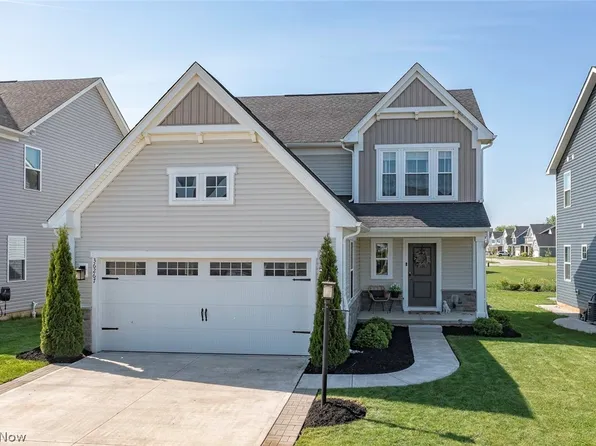 36267 Lands End Dr, North Ridgeville, OH 44039
