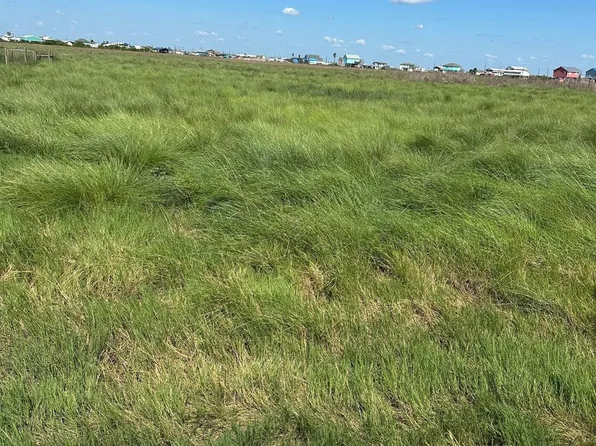 205 County Road 205, Bay City, TX 77414