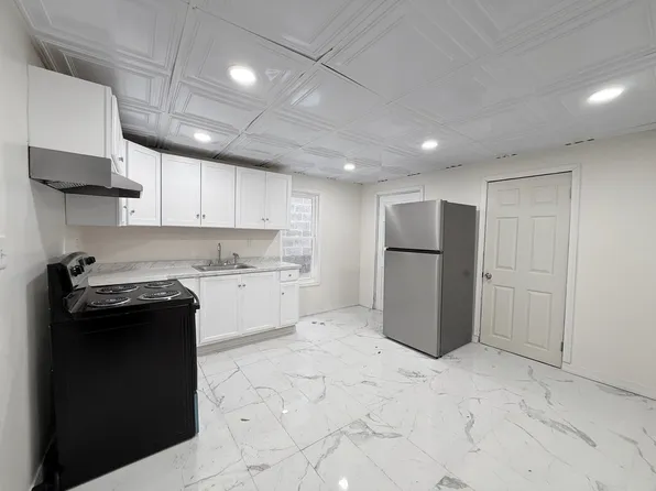 212 Center Ave, Plymouth, PA 18651