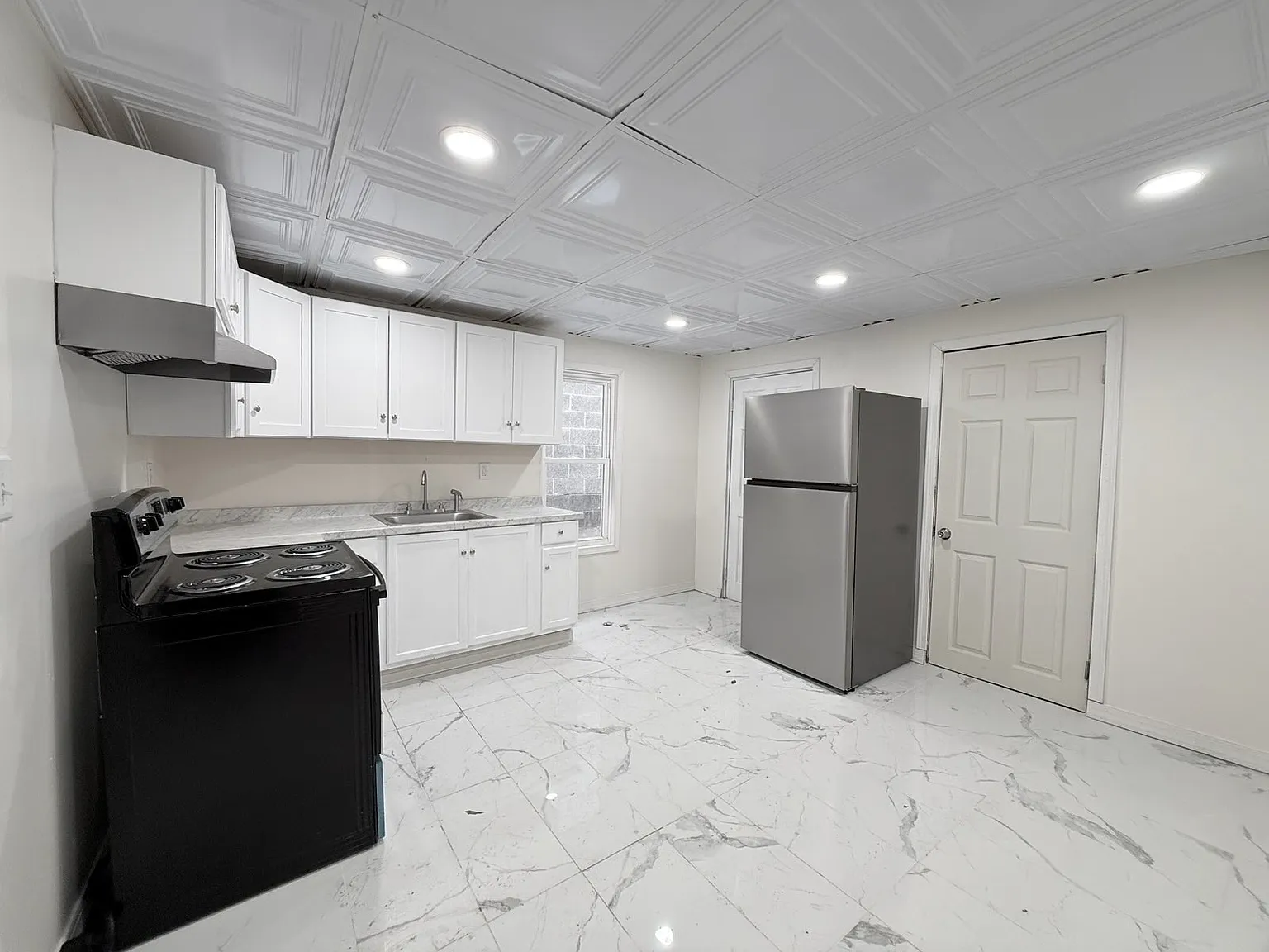 212 Center Ave photo 1