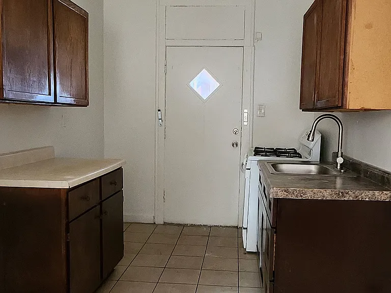 7726 S Jeffery Blvd #3W — Photo 10