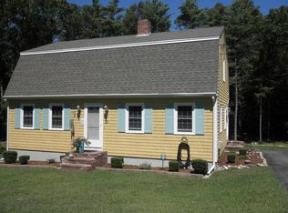 35 Bennett Rd, Rochester, MA 02770